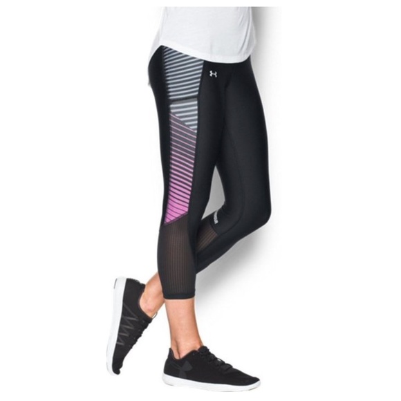 Under Armour Pants - Under Armour Fly By Printed Capri 3/4 Leggings